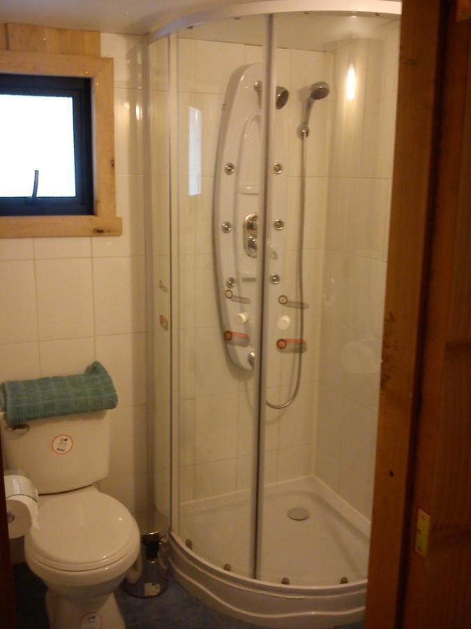 Hostal Los Alamos Neltume Bagian luar foto